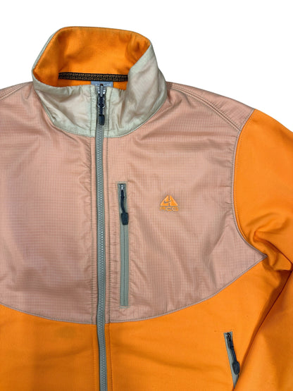 Chaqueta Nike ACG naranja técnica con paneles ripstop y cremallera completa