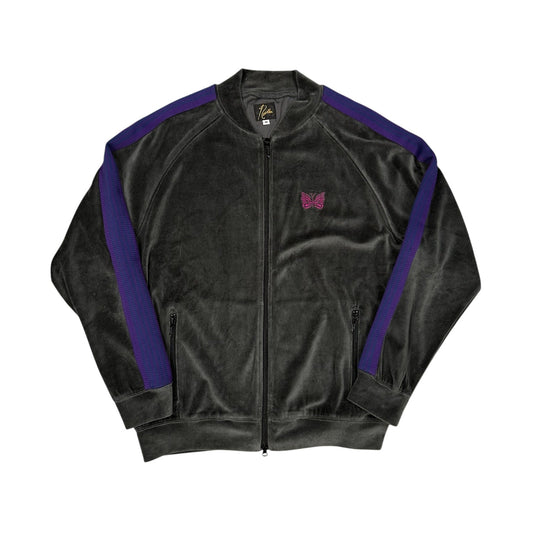 Chaqueta Needles velour negra con franjas laterales y logo mariposa bordado