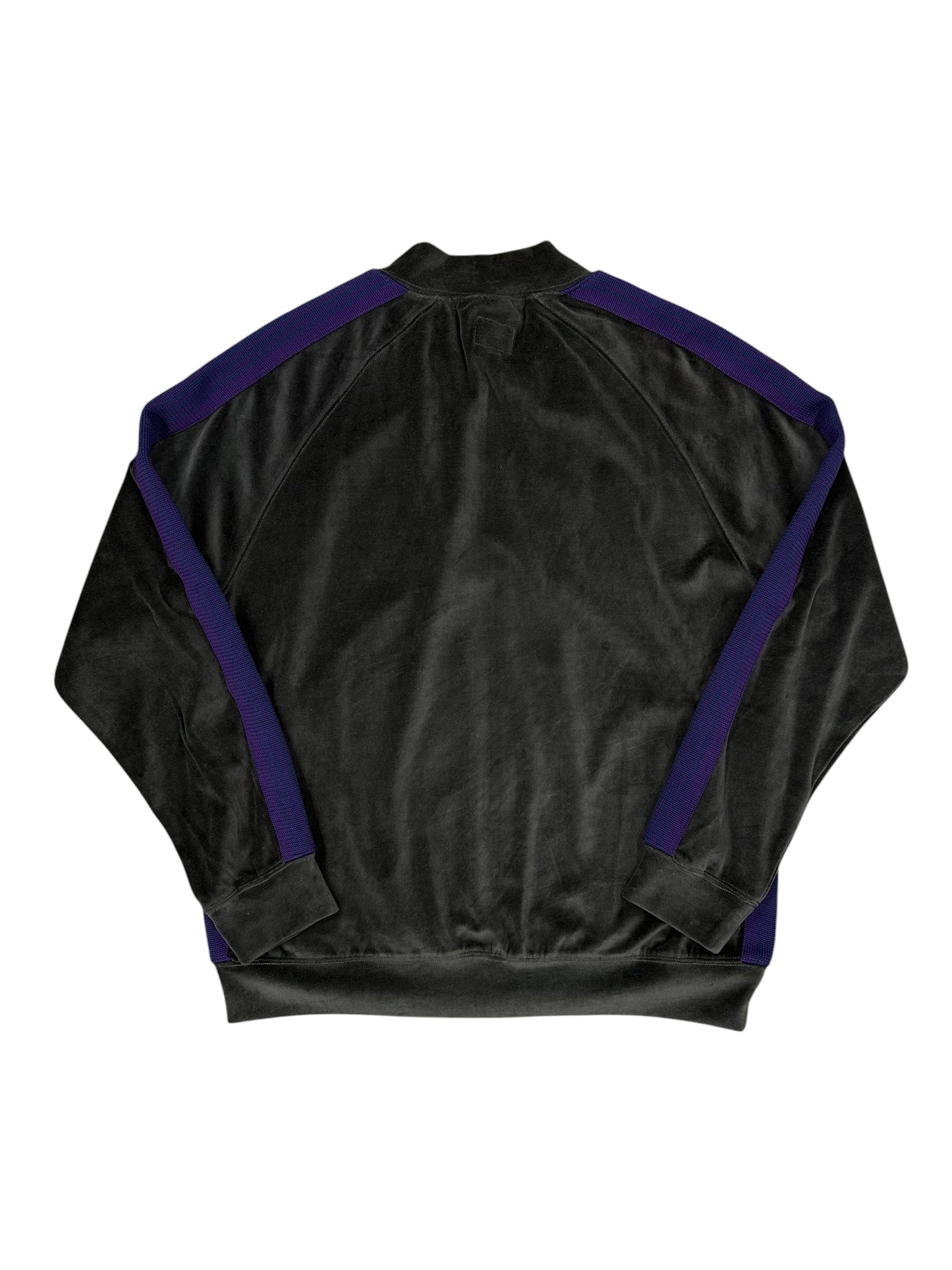 Chaqueta Needles velour negra con franjas laterales y logo mariposa bordado