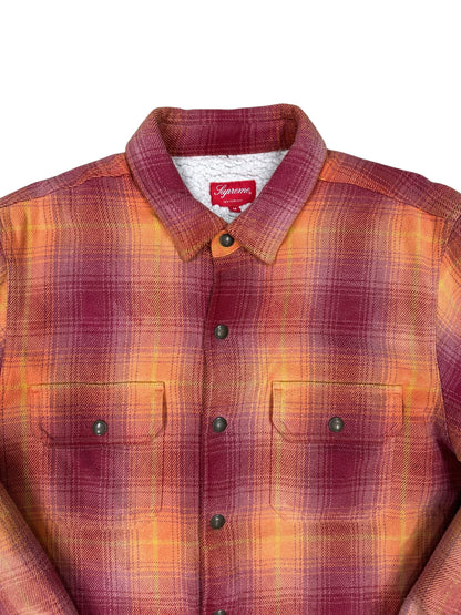Chaqueta Supreme overshirt a cuadros rojo y naranja con logo bordado trasero