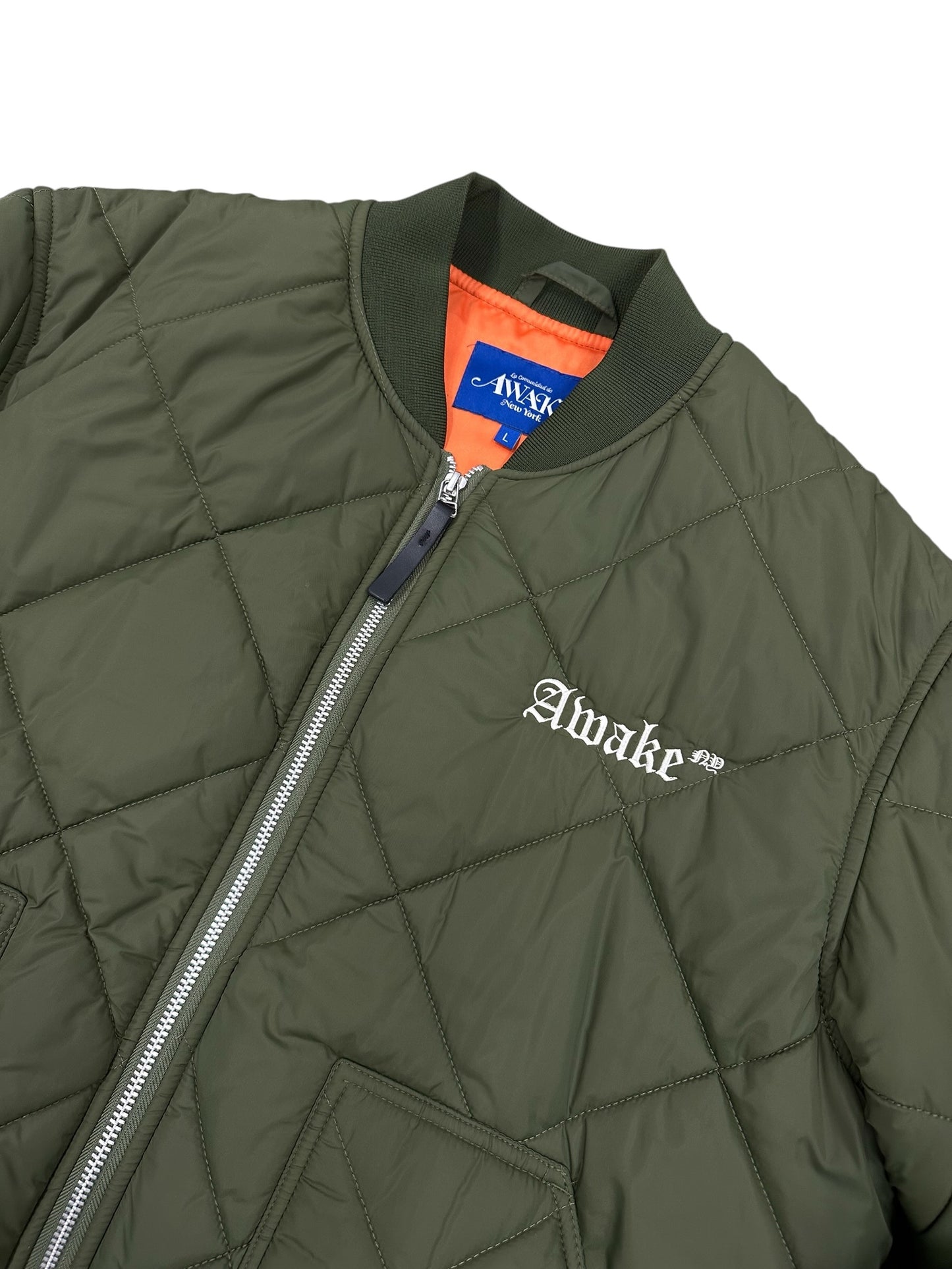 Chaqueta bomber acolchada Awake NY verde oliva con bordado y print trasero